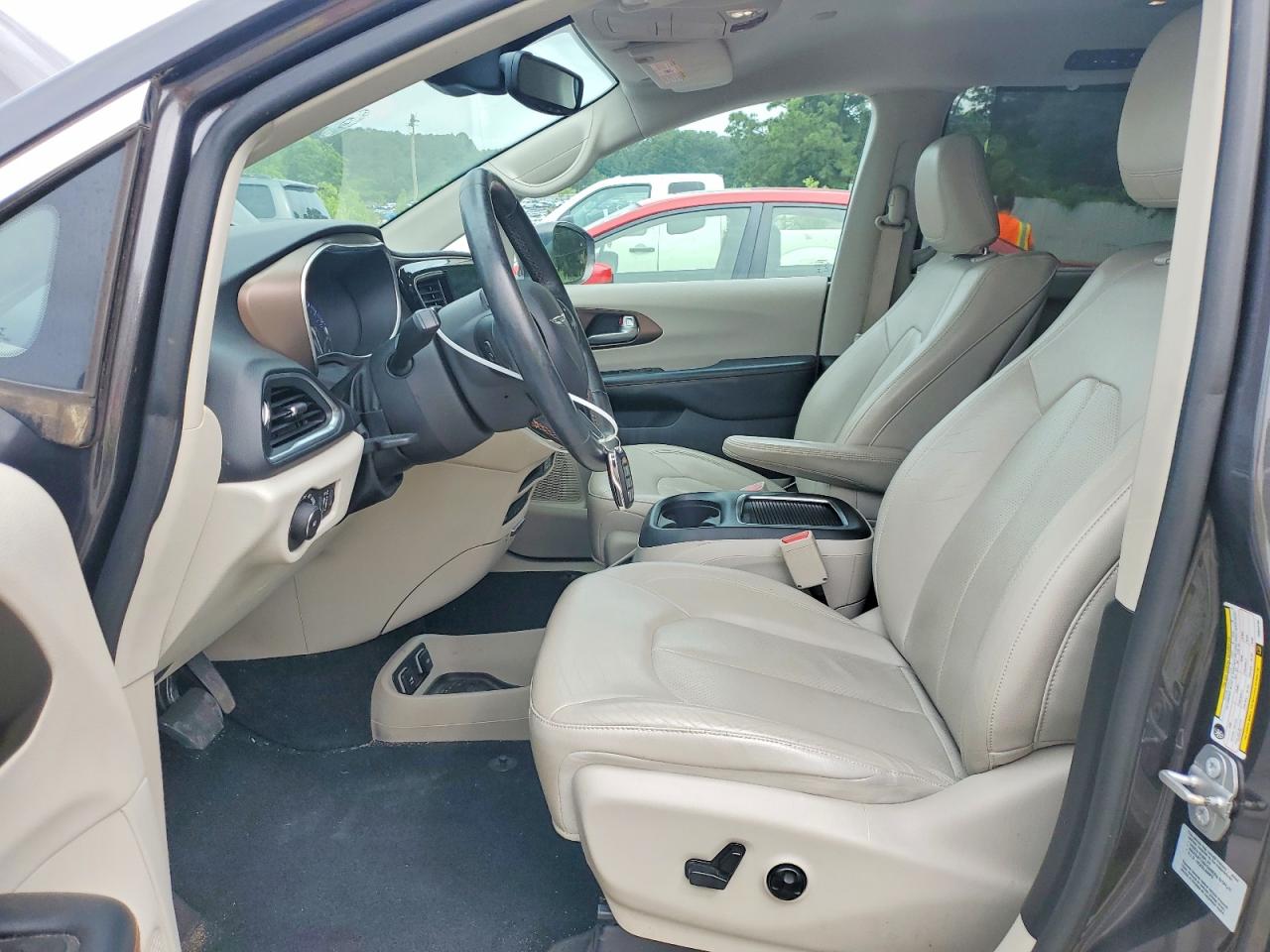 Chrysler Pacifica Touring L Plus