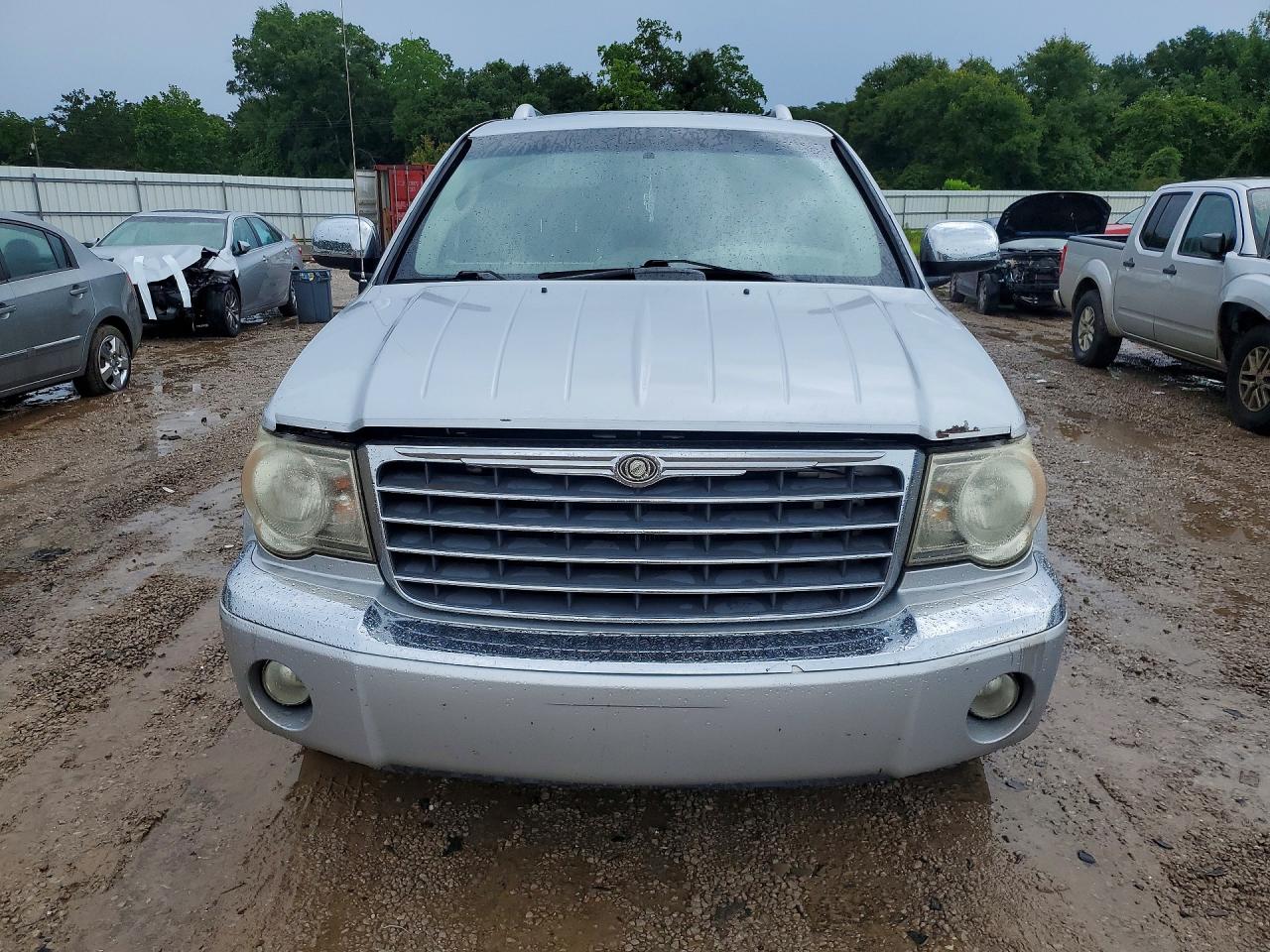 Chrysler Aspen Limited
