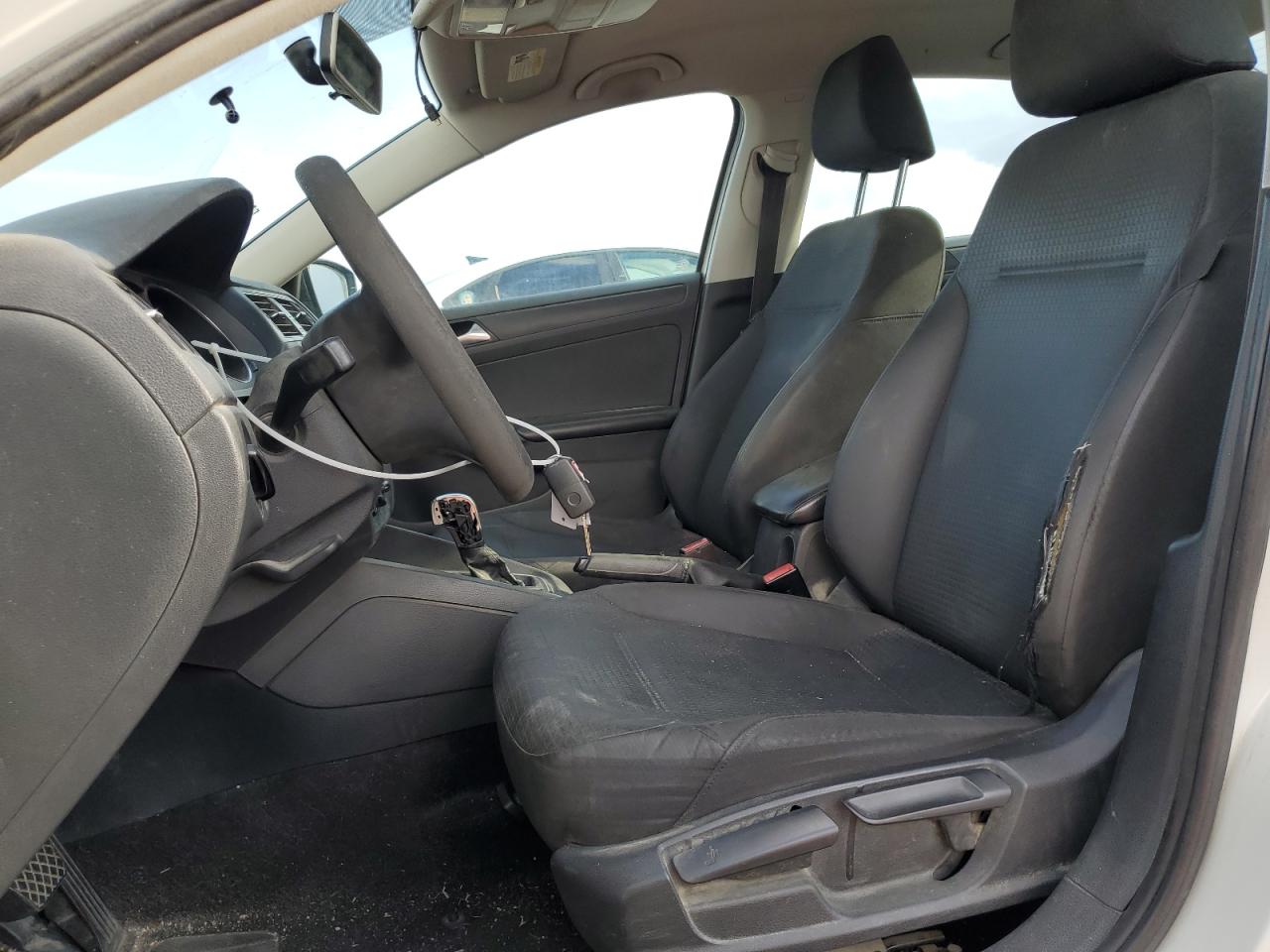 Volkswagen Jetta S