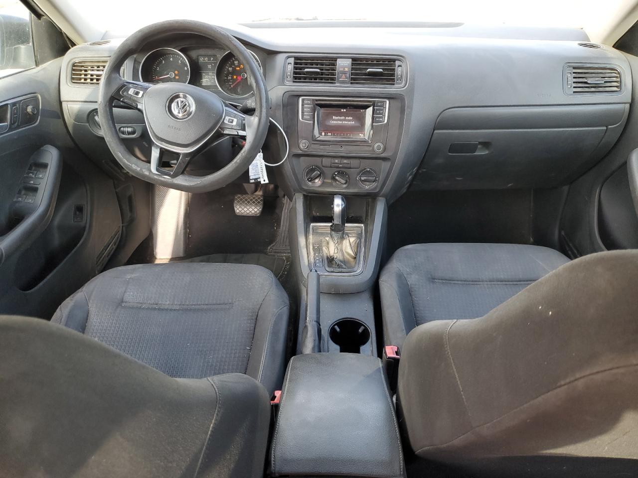 Volkswagen Jetta S