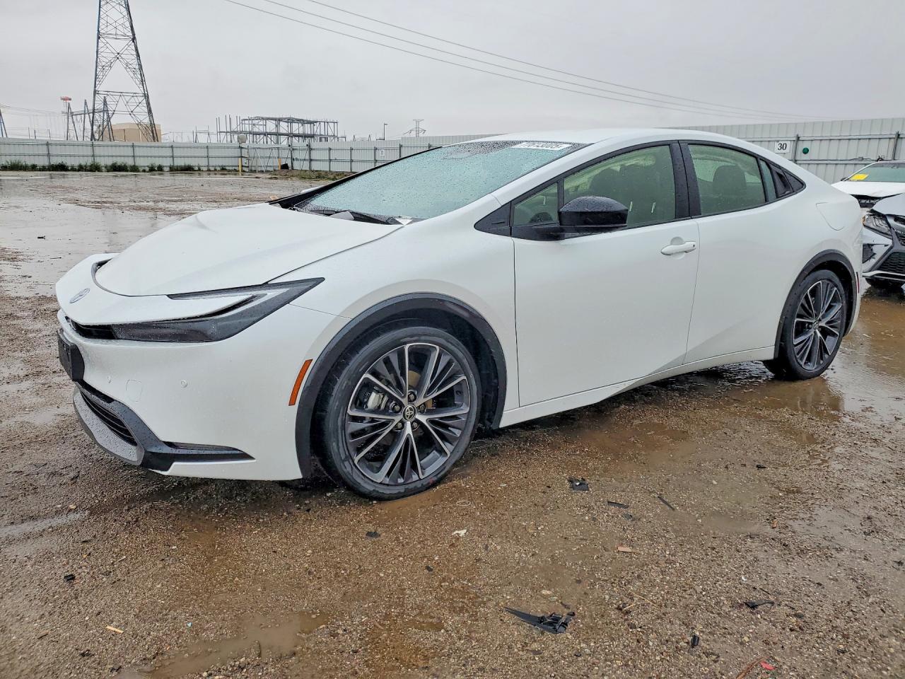 Salvage Toyota Prius Image