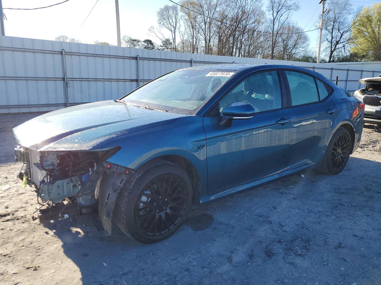 Salvage Toyota Camry Image