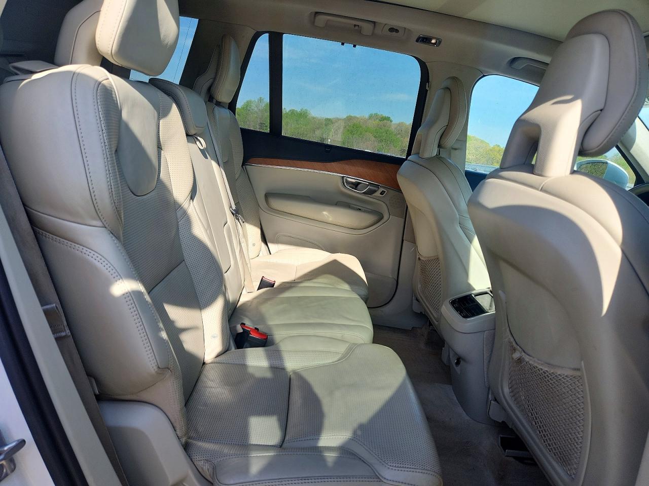 Volvo XC90 T6