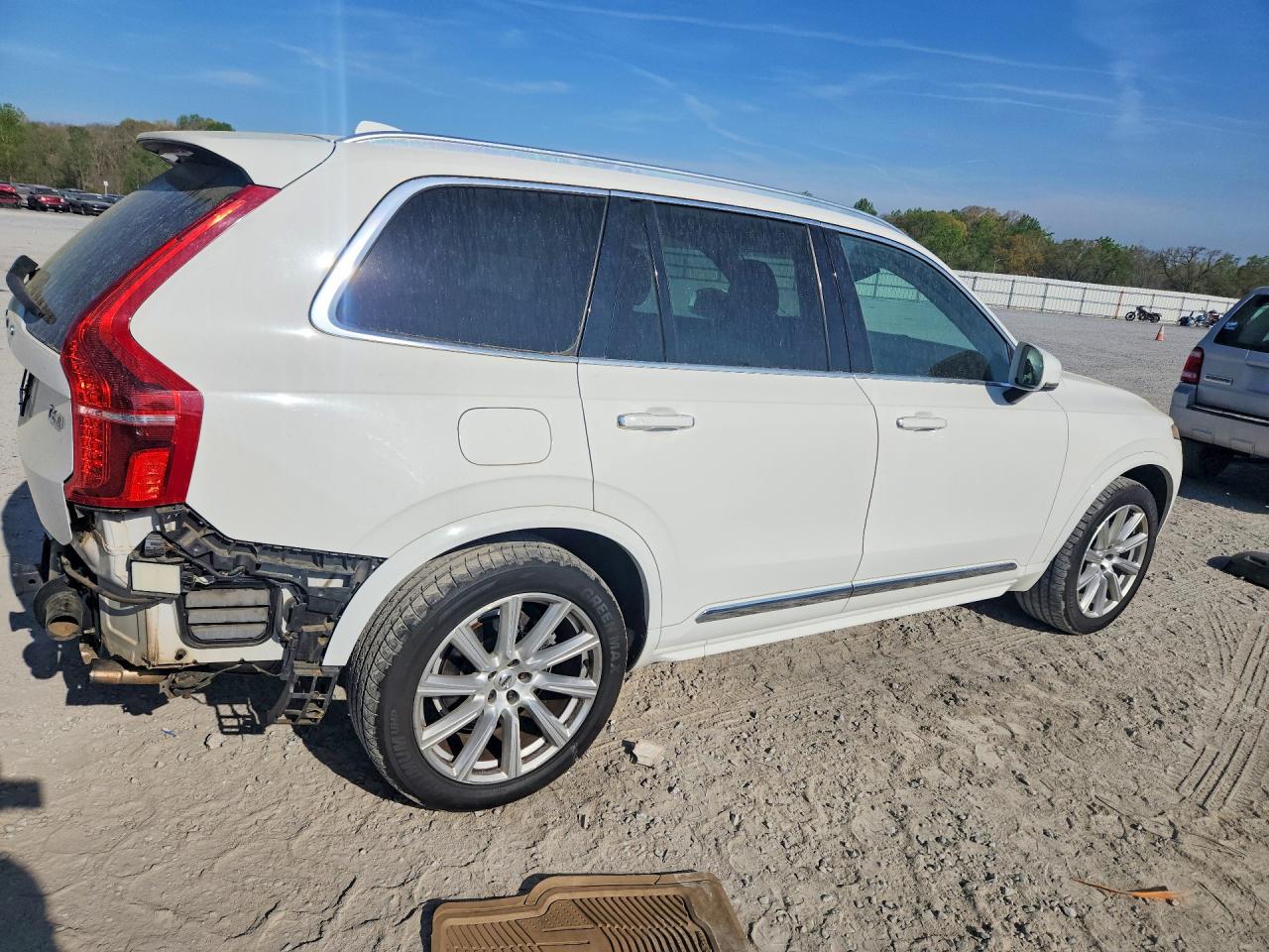 Volvo XC90 T6