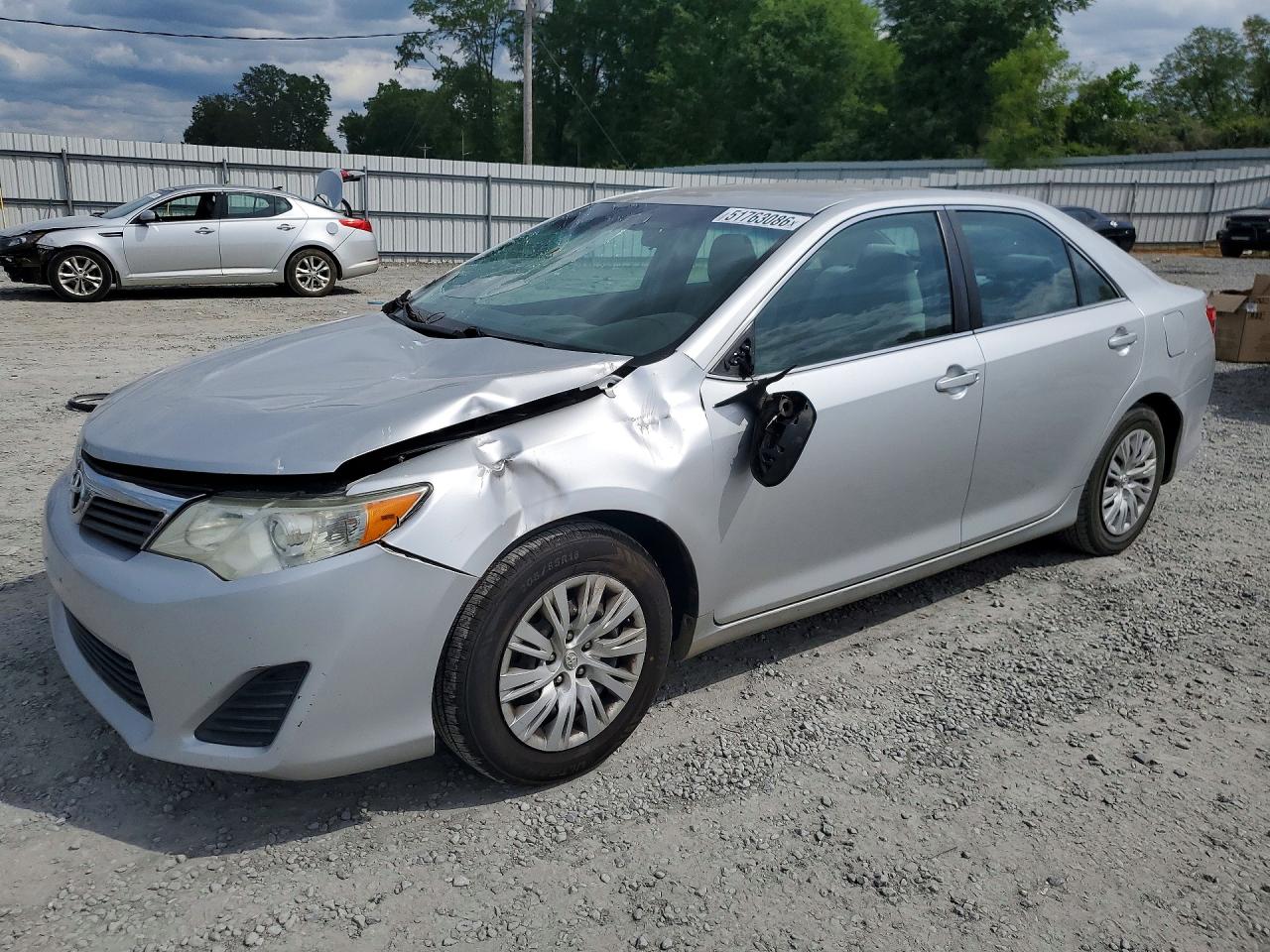 Salvage Toyota Camry Image