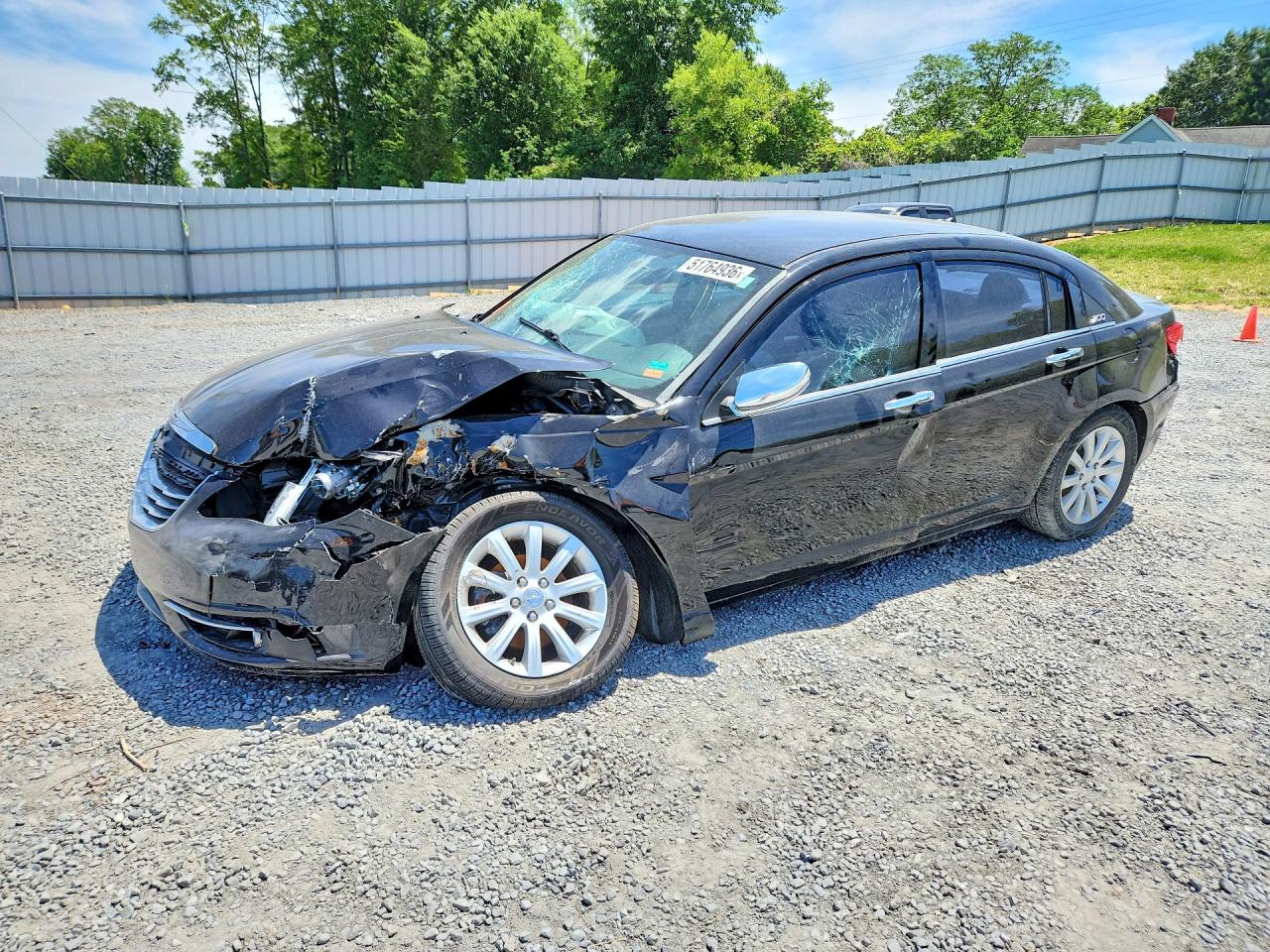 Salvage Chrysler 200 Image