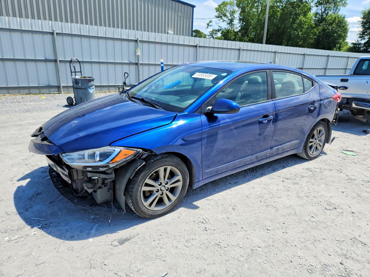 Salvage Hyundai ELANTRA Image