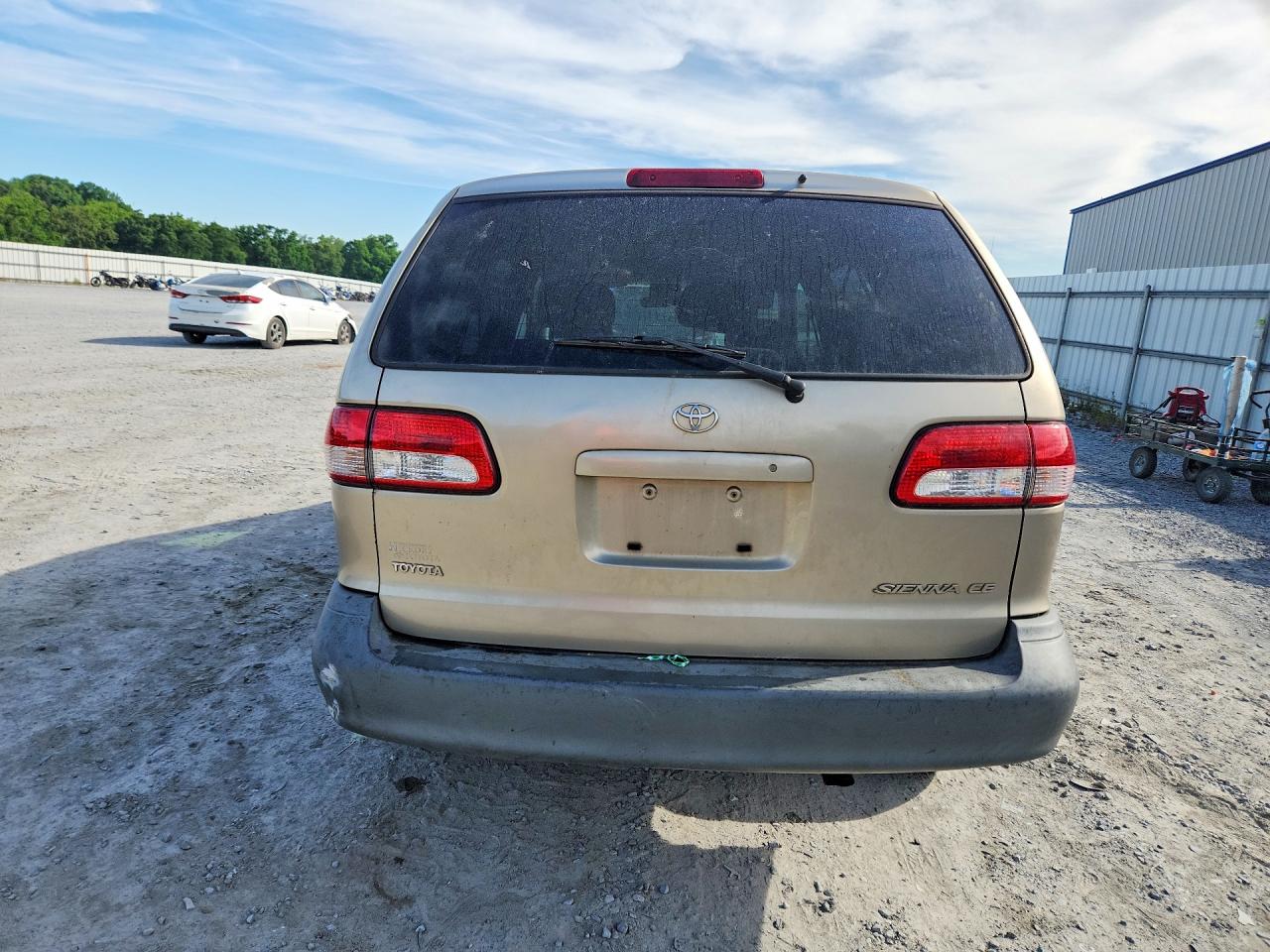 Toyota Sienna Ce