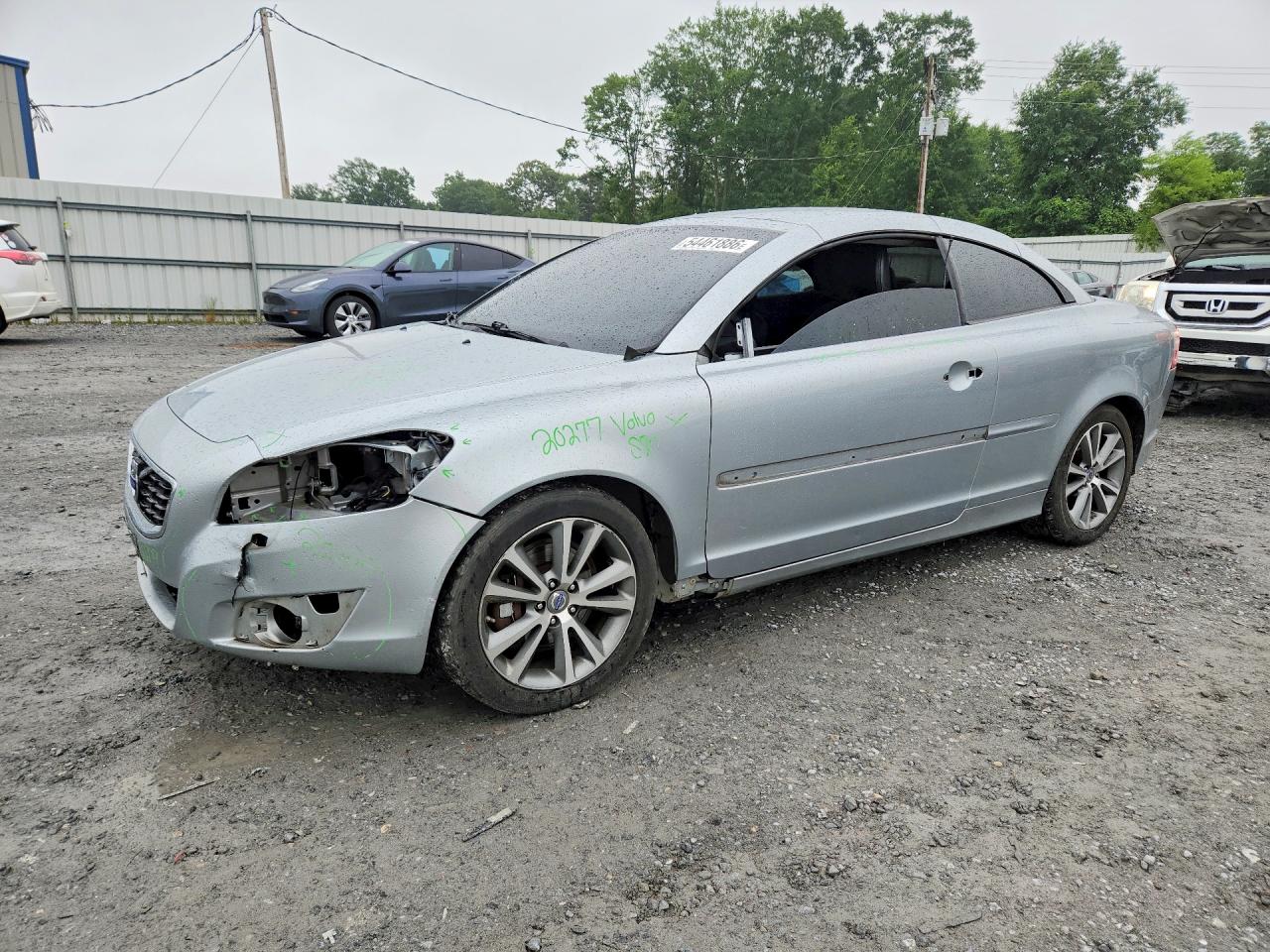 Salvage Volvo C70 Image
