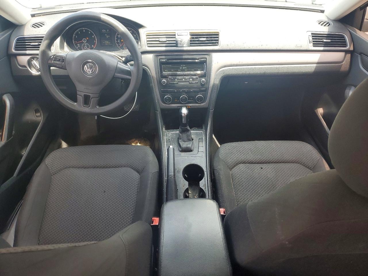 Volkswagen Passat S