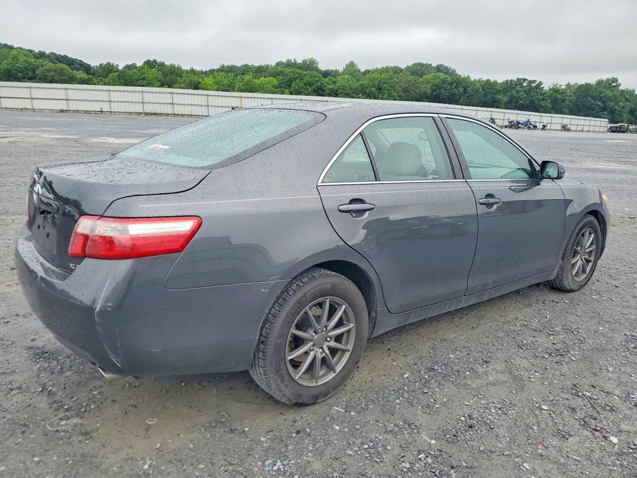 Toyota Camry Xle V6