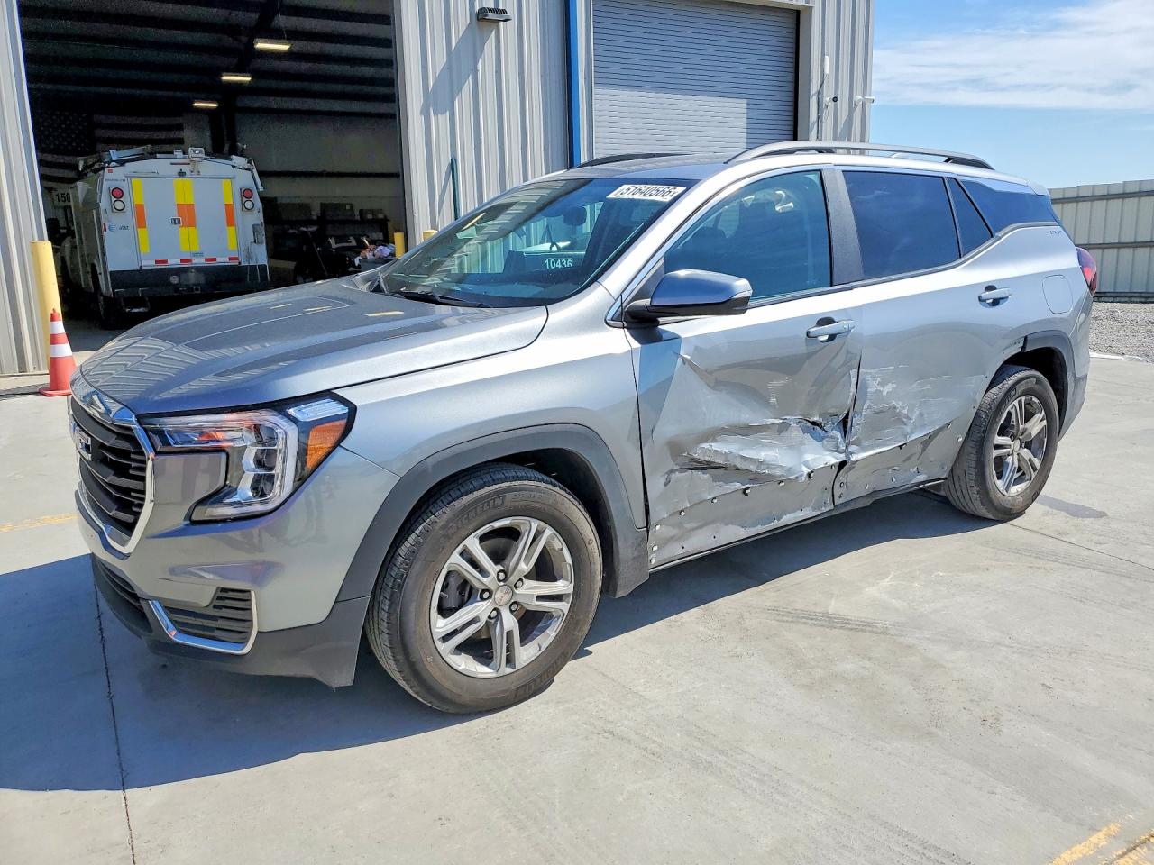 Salvage GMC Terrain Image