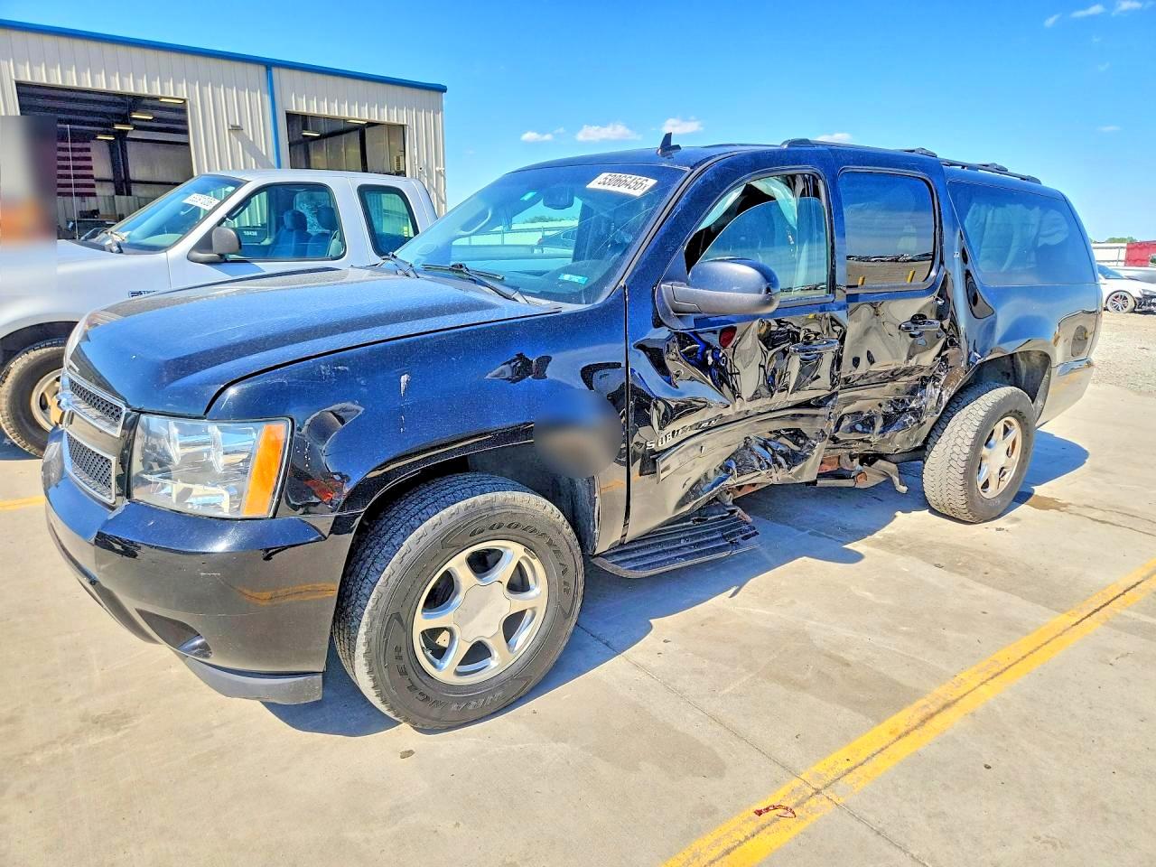 Salvage Chevrolet Suburban Image