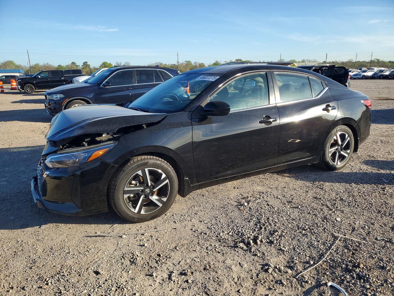 Salvage Nissan Sentra Image