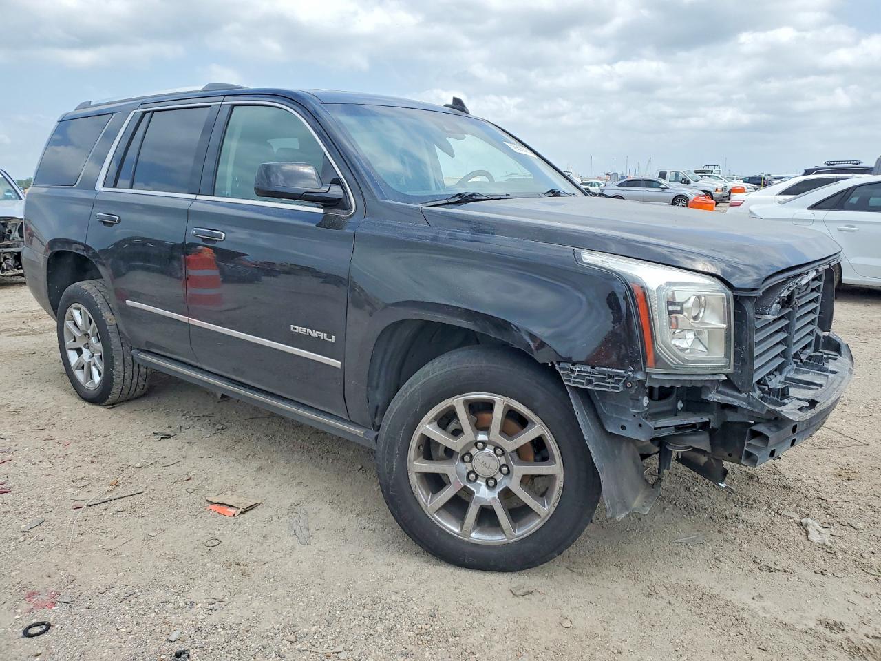 GMC Yukon Denali