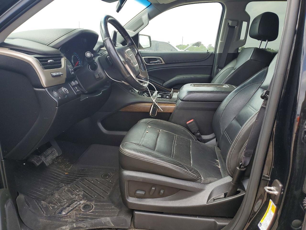 GMC Yukon Denali