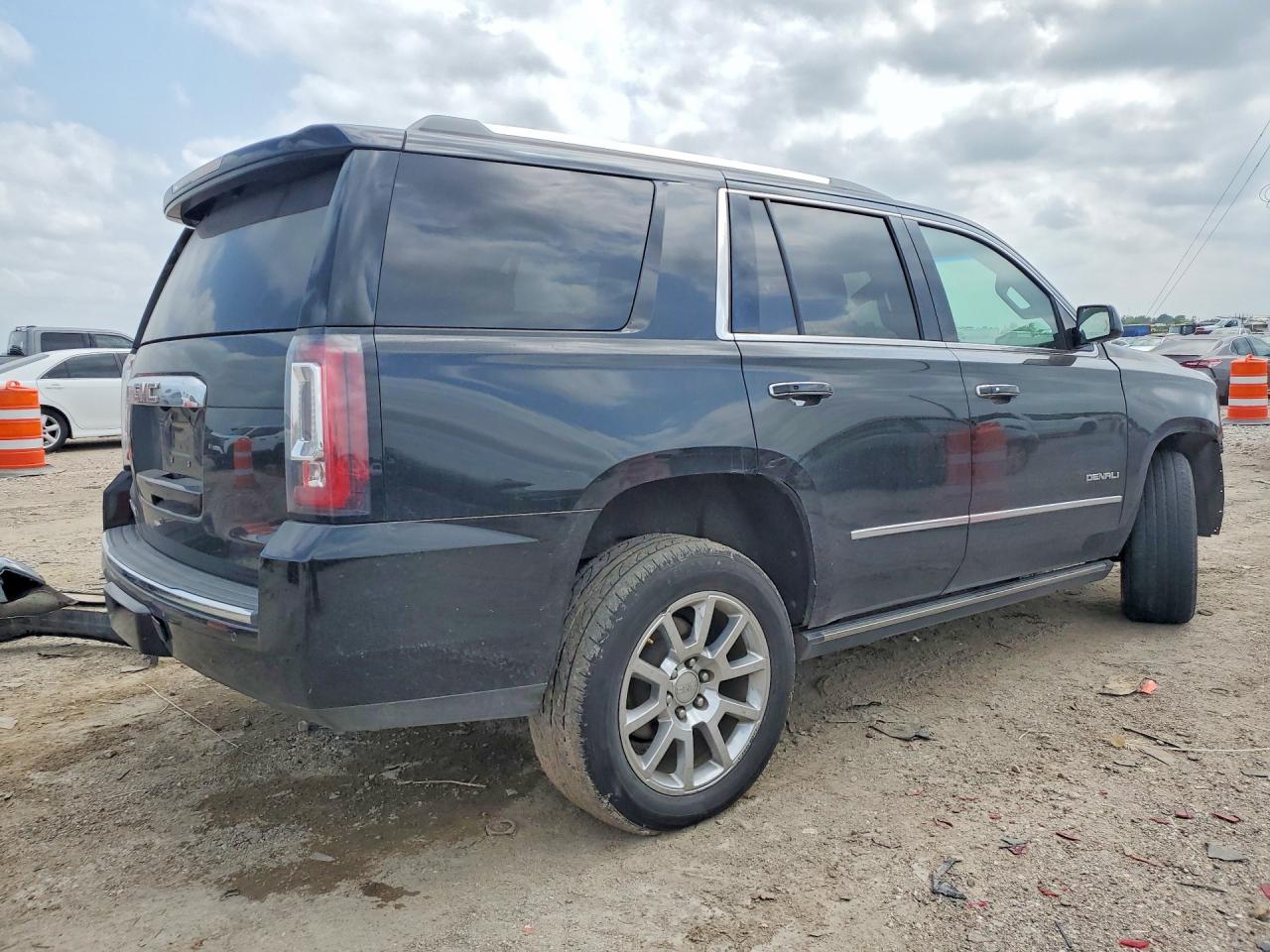 GMC Yukon Denali