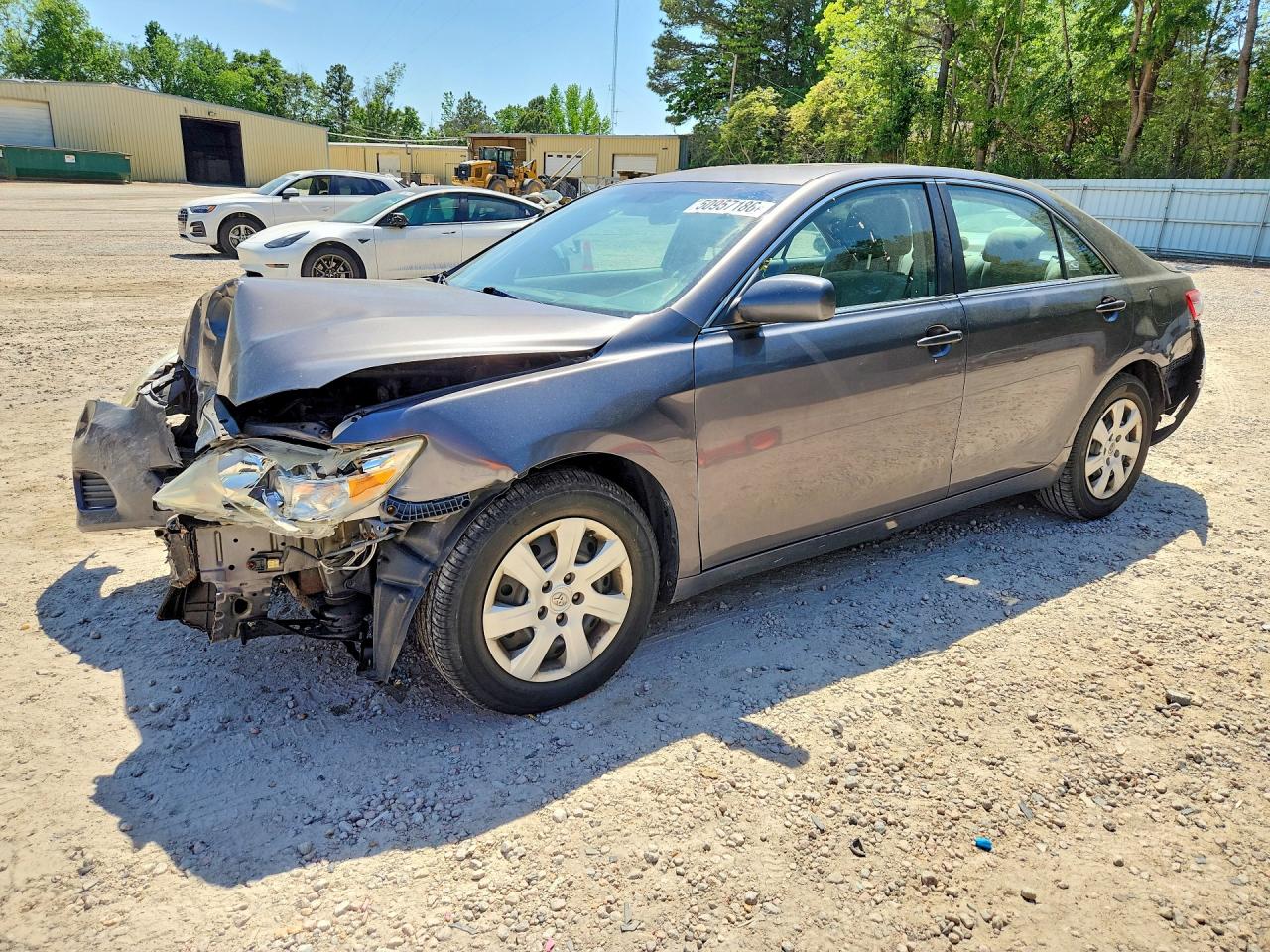 Salvage Toyota Camry Image