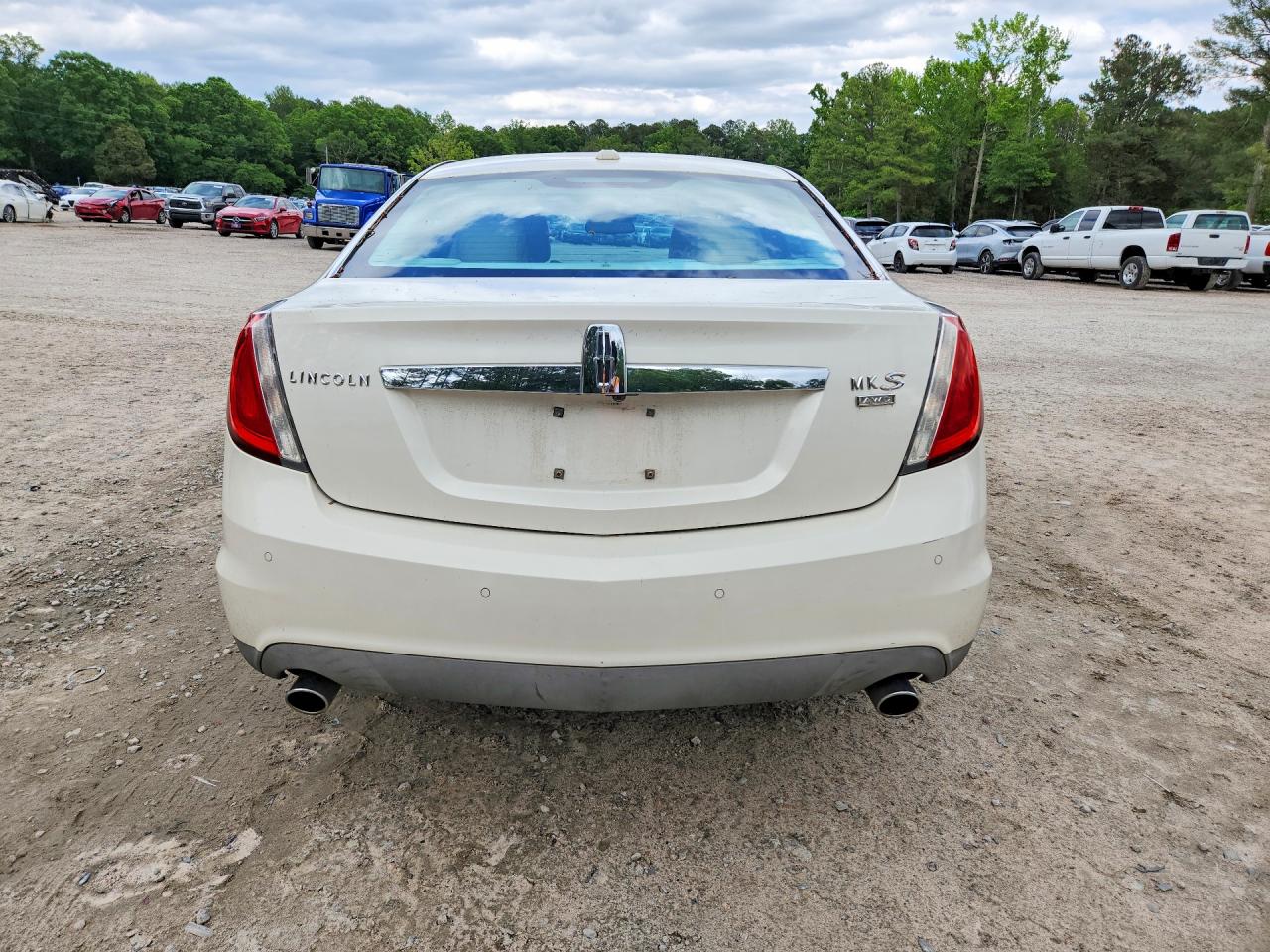 Lincoln MKS