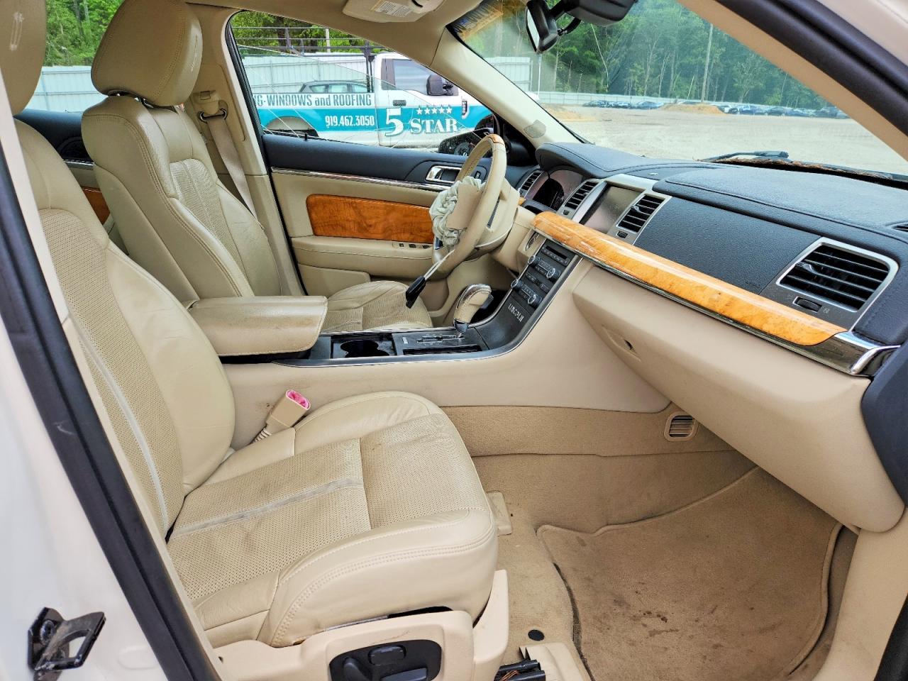 Lincoln MKS