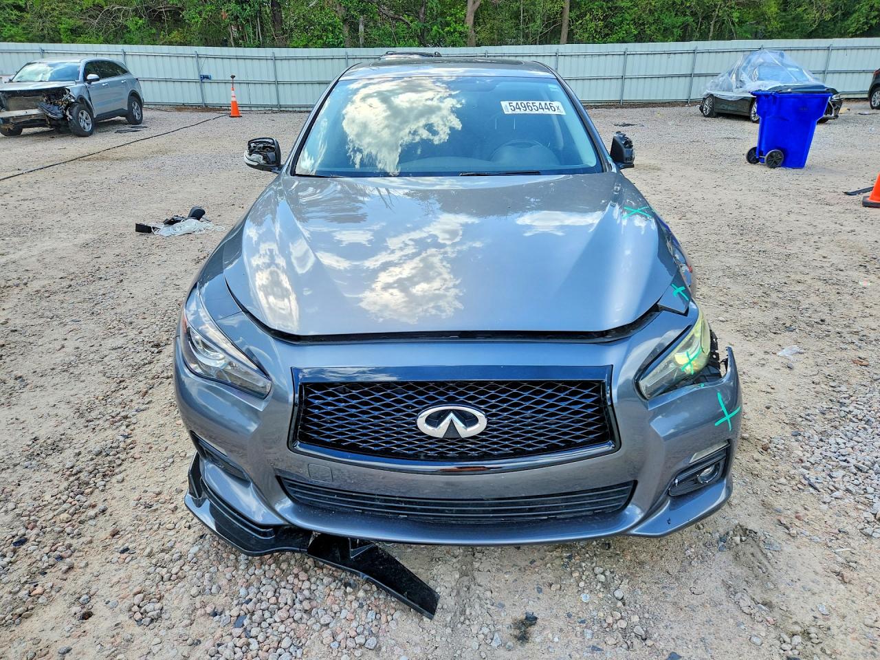 INFINITI Q50 Premium