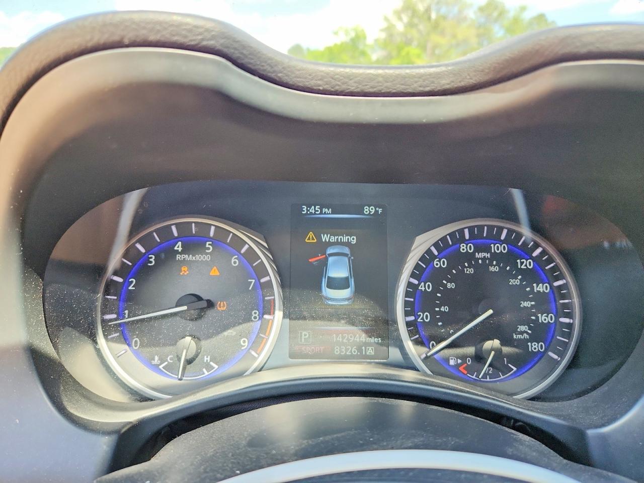 INFINITI Q50 Premium