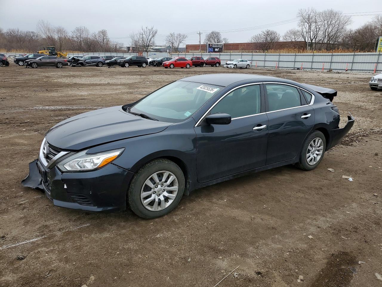 Salvage Nissan Altima Image