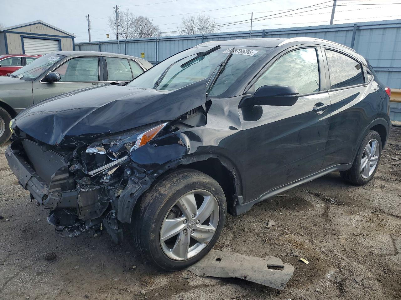 Salvage Honda HR-V Image