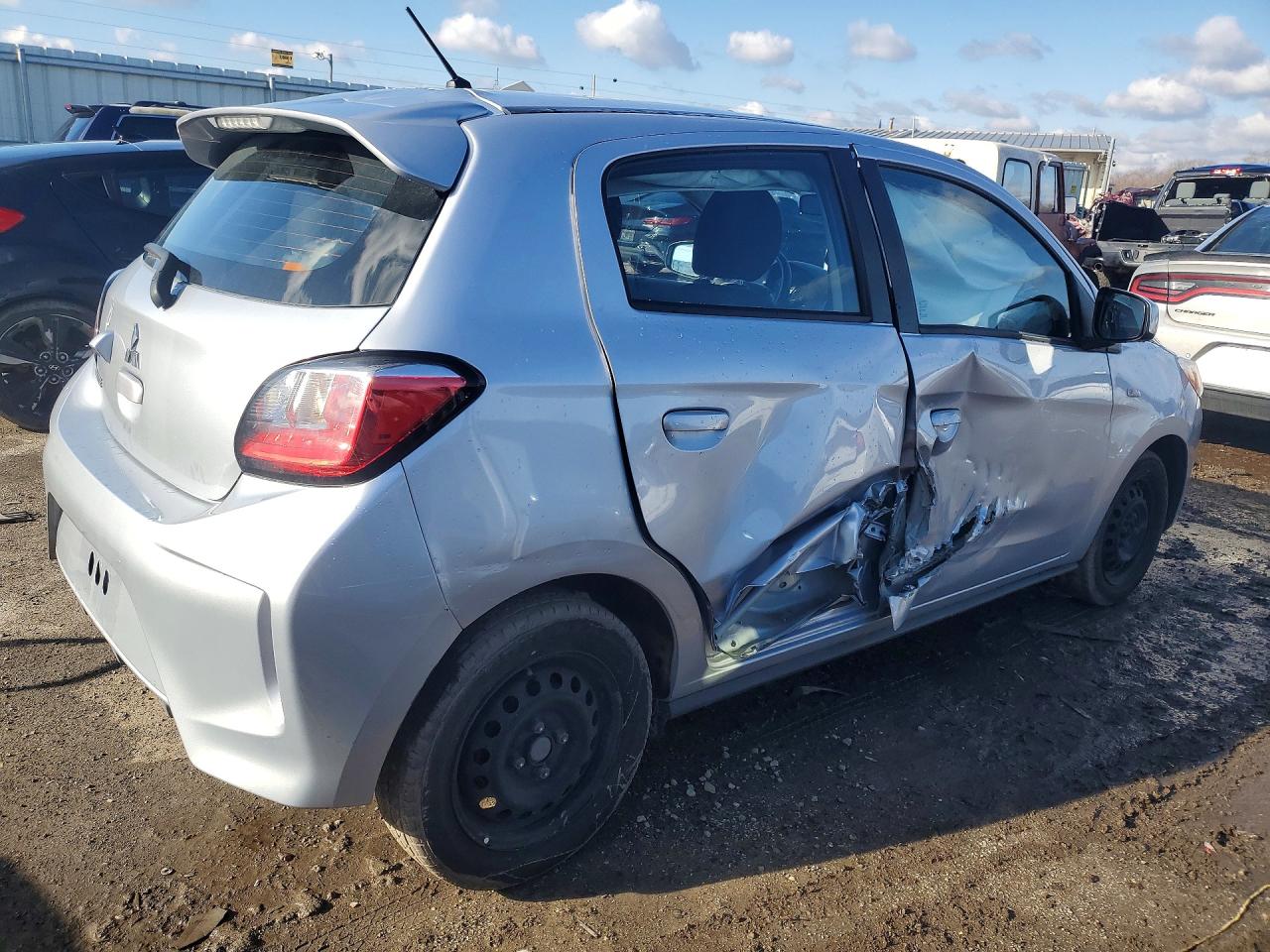 Mitsubishi Mirage Es