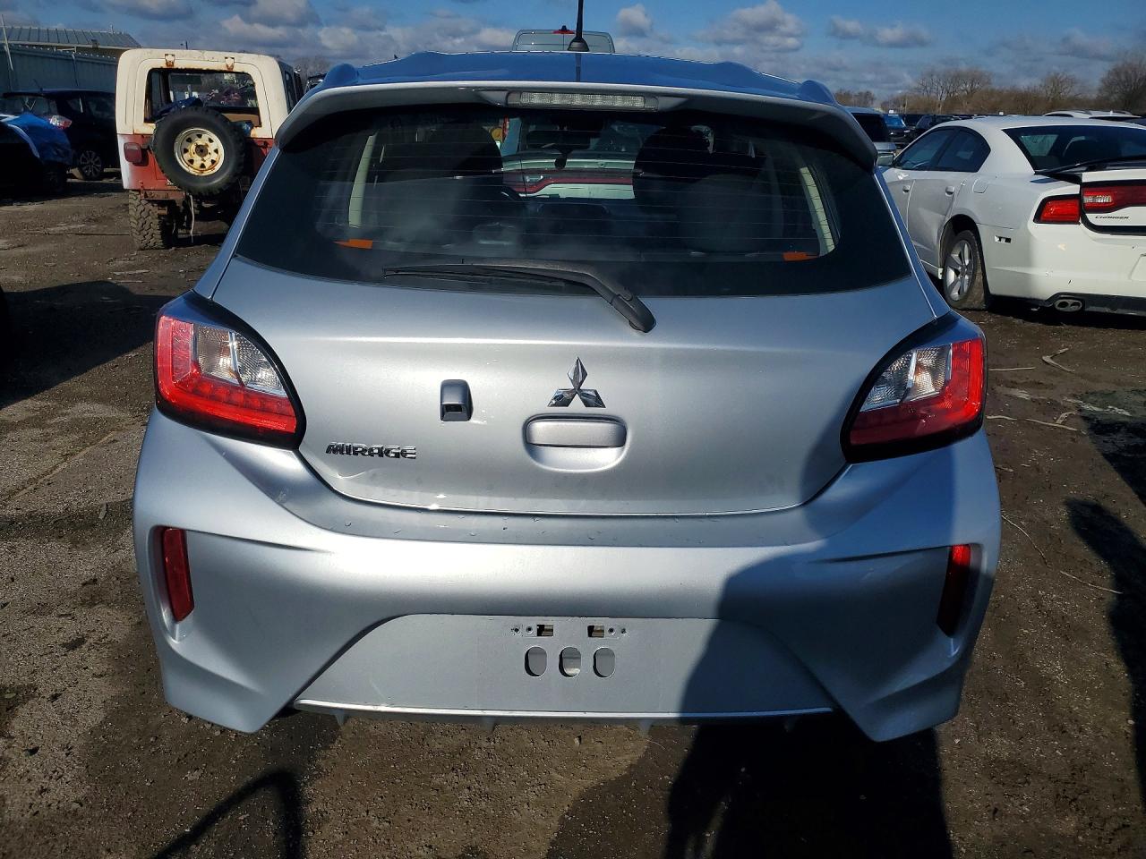 Mitsubishi Mirage Es