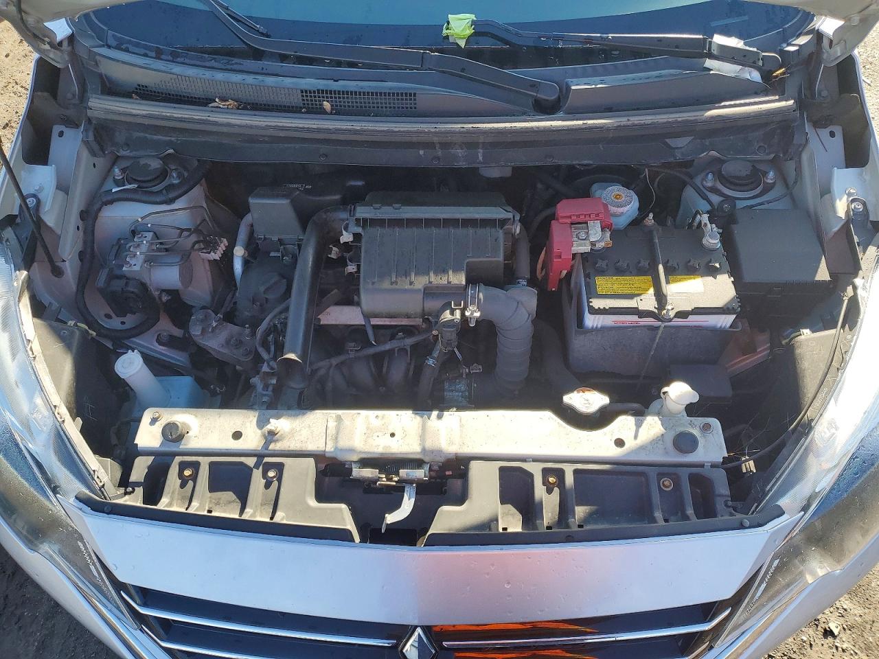 Mitsubishi Mirage Es