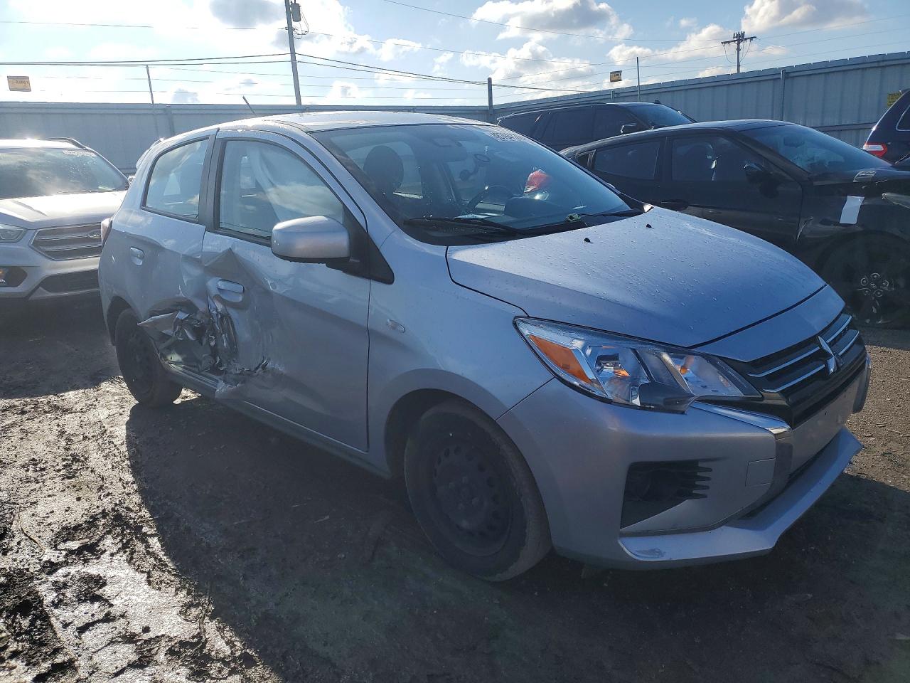 Mitsubishi Mirage Es