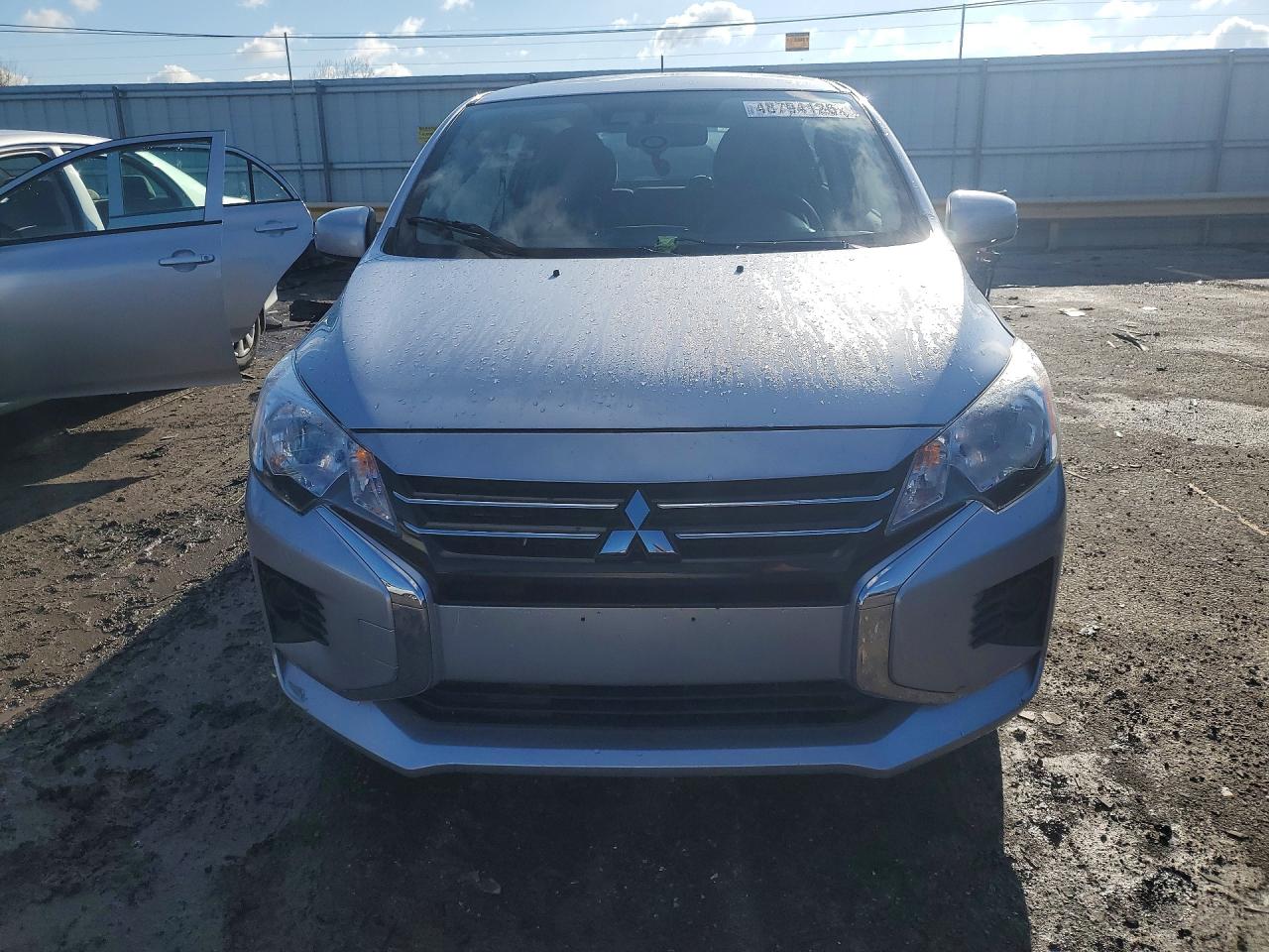 Mitsubishi Mirage Es