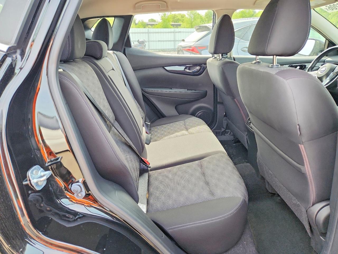 Nissan Rogue Sv