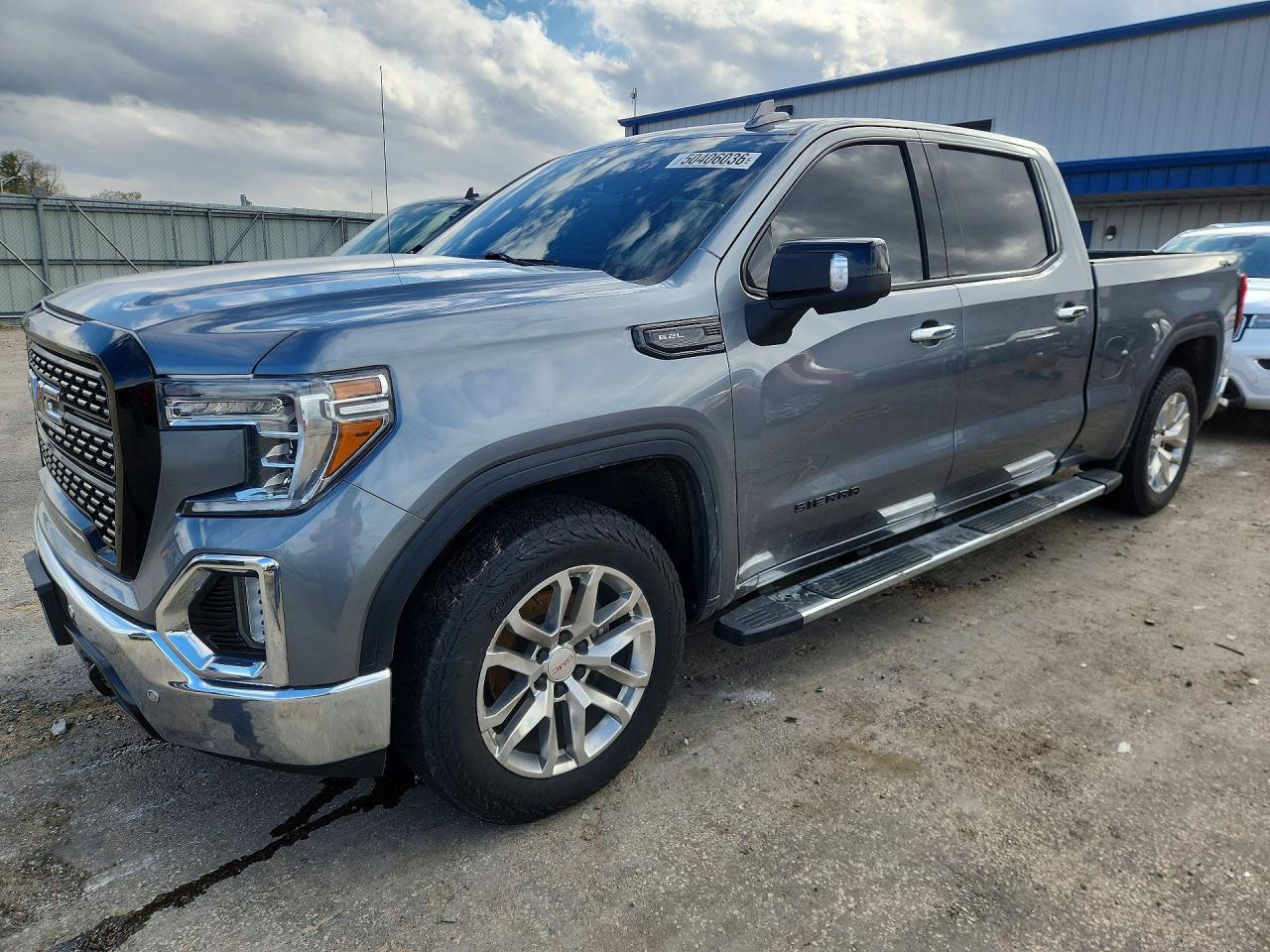 Salvage GMC Sierra Image