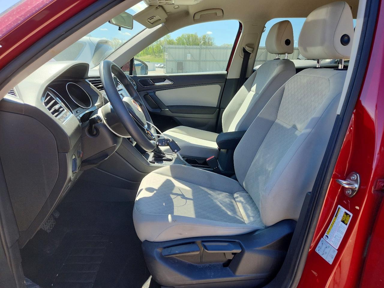 Volkswagen Tiguan S
