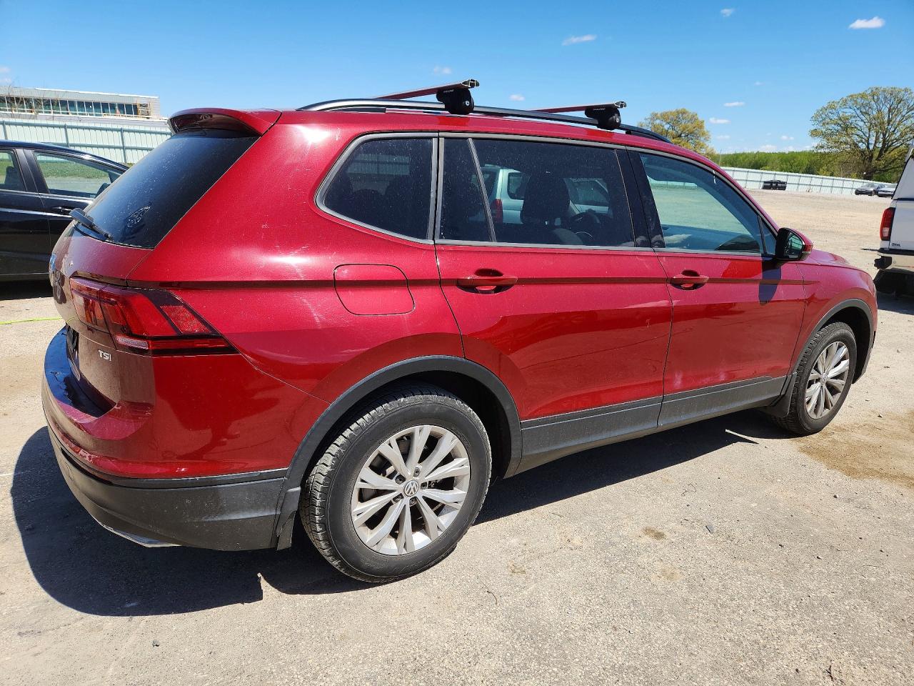 Volkswagen Tiguan S