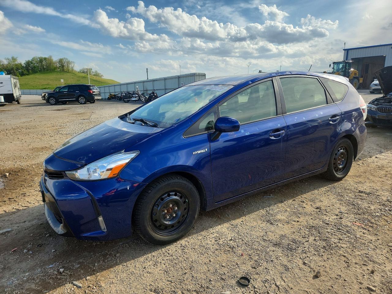 Salvage Toyota Prius Image