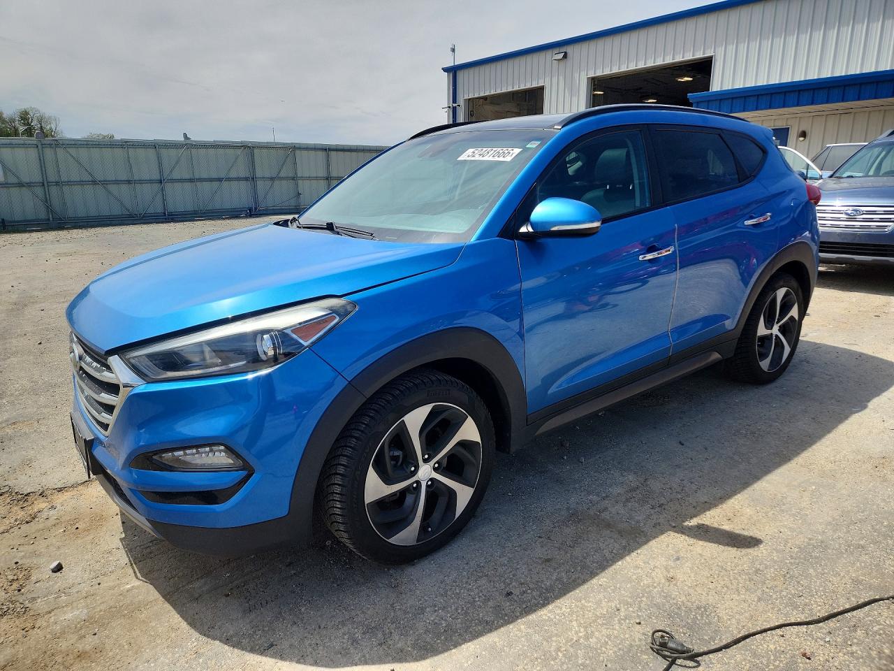 Salvage Hyundai TUCSON Image