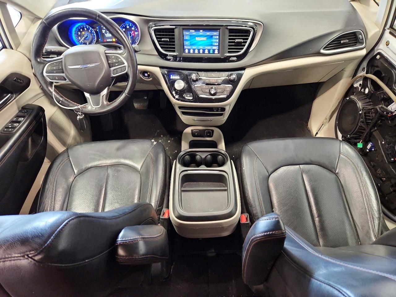 Chrysler Pacifica Touring L