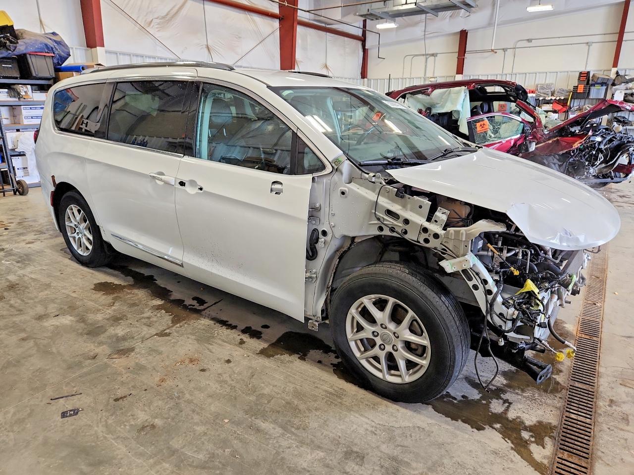 Chrysler Pacifica Touring L