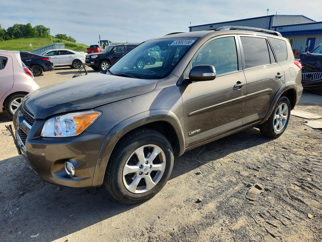 Salvage Toyota RAV4 Image