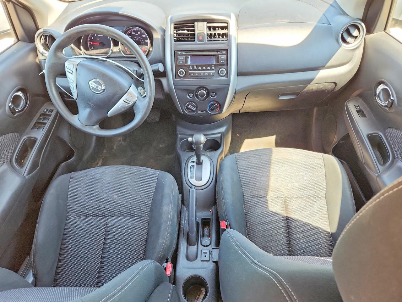 Nissan Versa 1.6 Sv