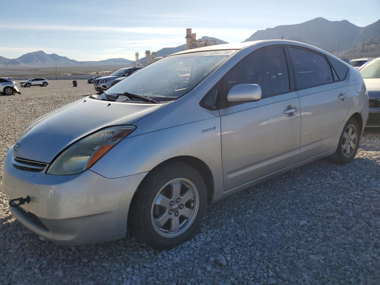 Salvage Toyota Prius Image
