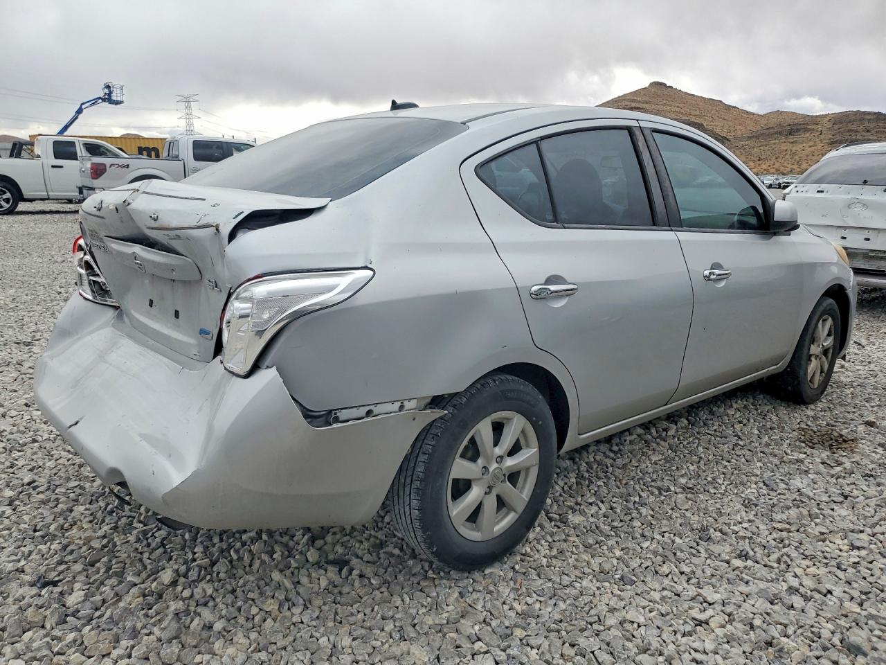 Nissan Versa 1.6 S