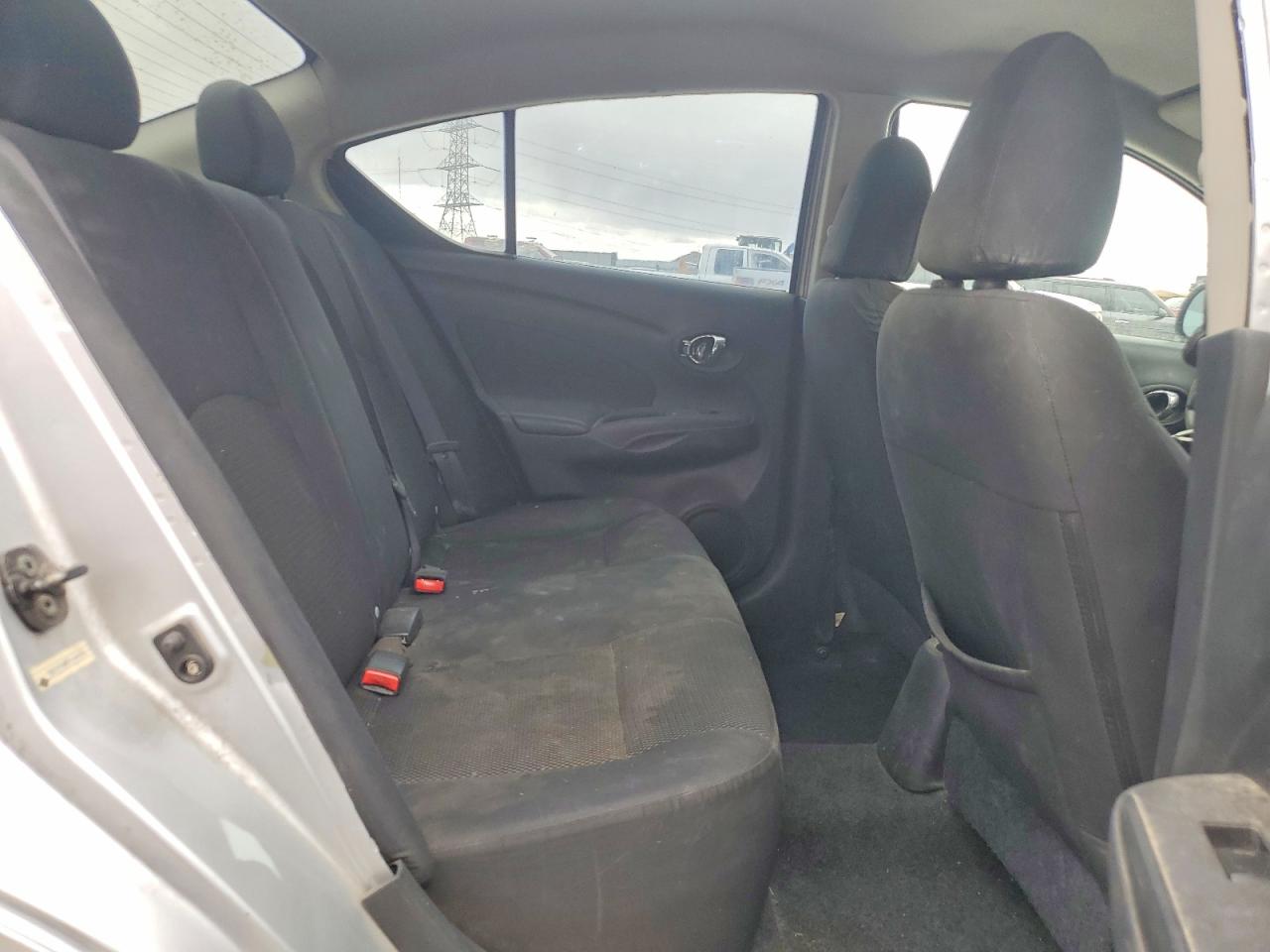 Nissan Versa 1.6 S