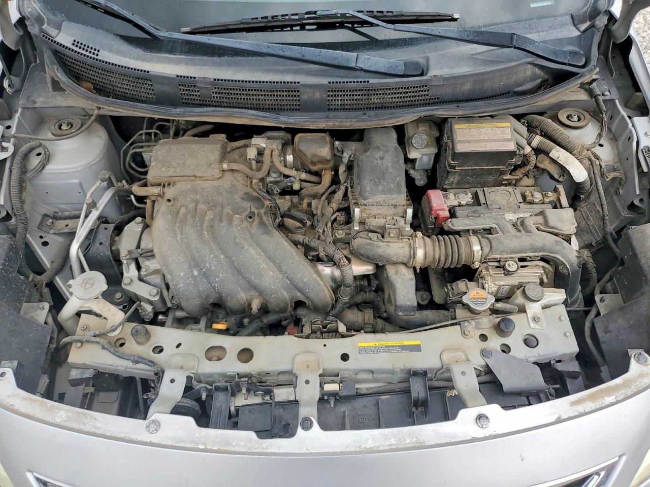 Nissan Versa 1.6 S