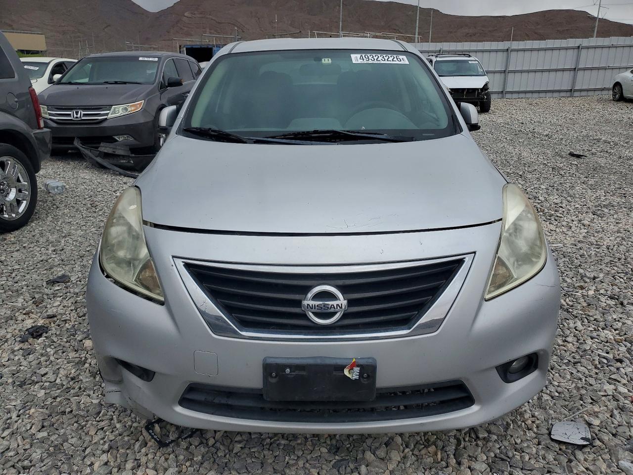 Nissan Versa 1.6 S