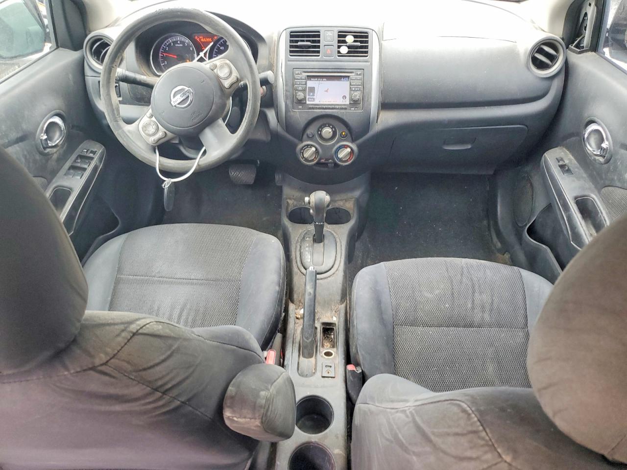 Nissan Versa 1.6 S