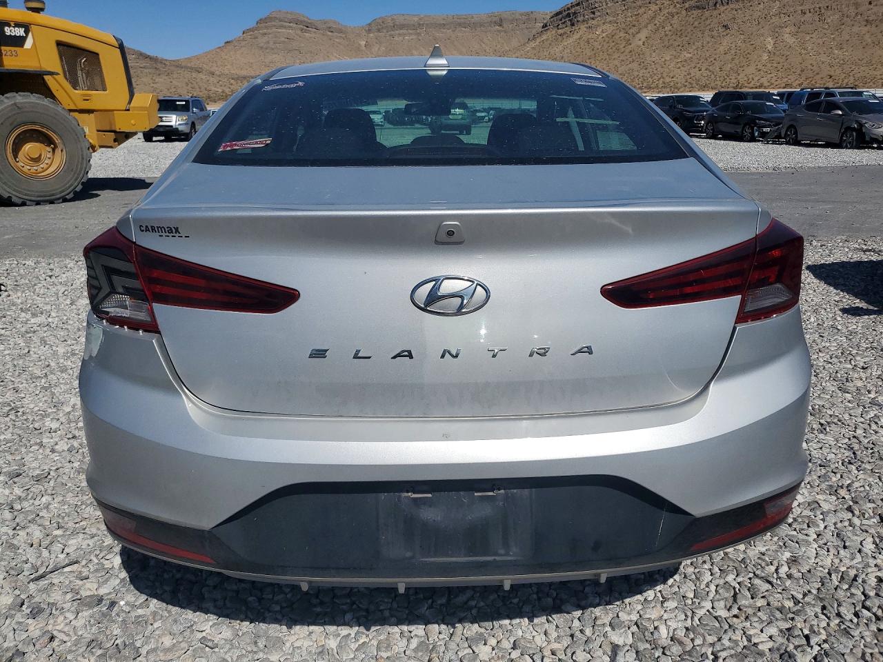 Hyundai ELANTRA Sel